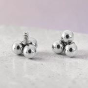 Labret argintiu titan filet intern cu trio beads