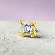 Labret auriu din titan filet intern in forma de pisicuta cu cristal