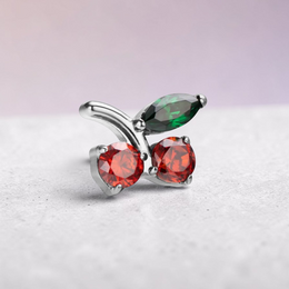 Labret titan argintiu filet intern in forma de cirese cu cristale