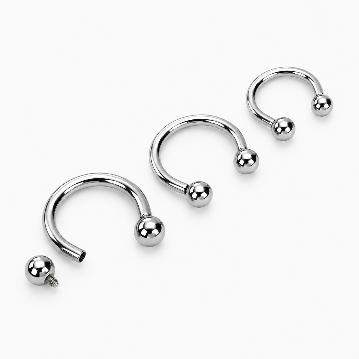 Piercing Tip Potcoavă din Titan cu Bile – Argintiu